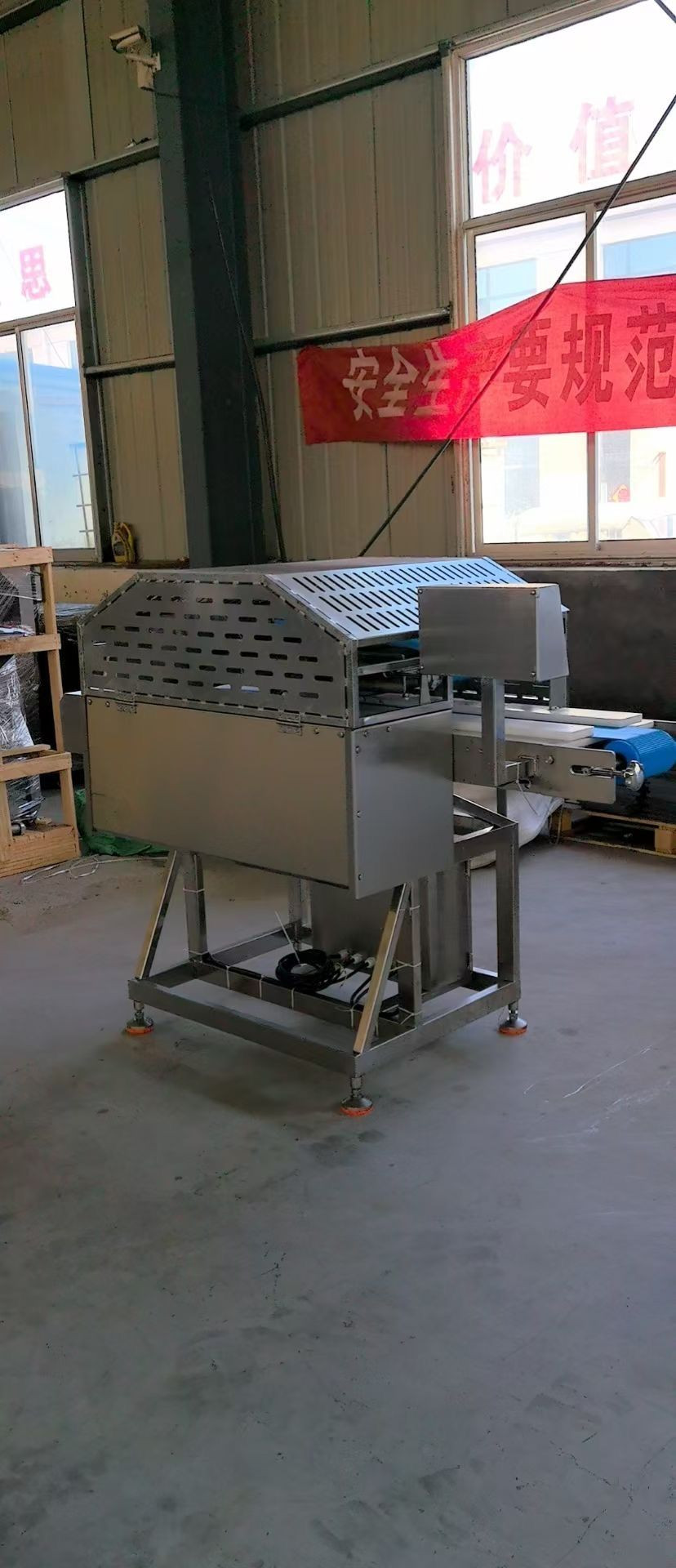 Fresh chicken breast horizontal slicer, spine and waist layering and slicing machine, chicken cutlet