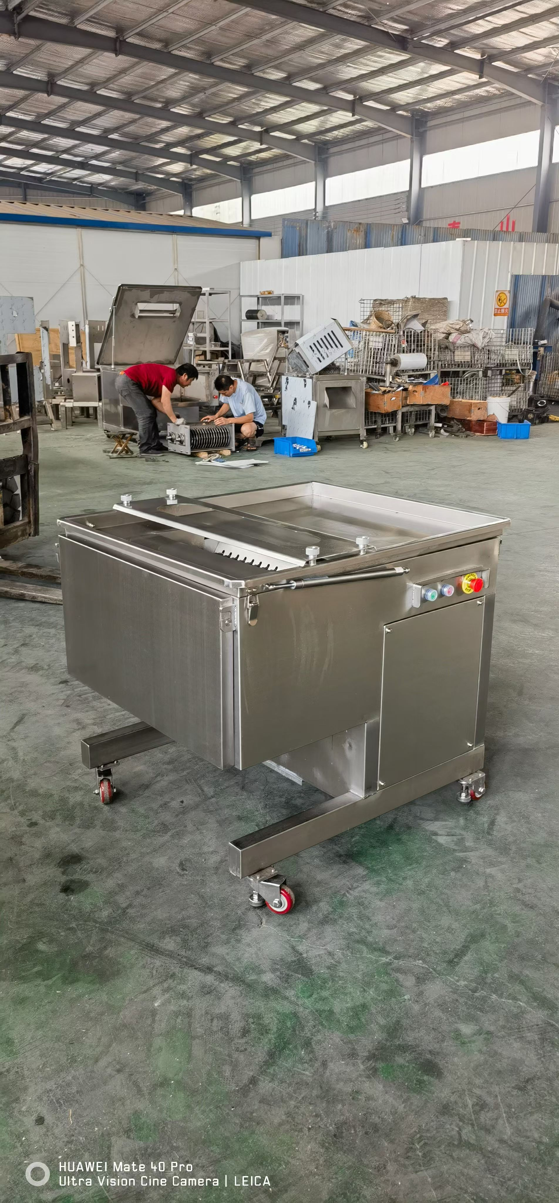 Commercial heavy-duty fresh meatrib cutting machine, fully automatic dragon bone, meat hoof, goose and sheep bone cutti