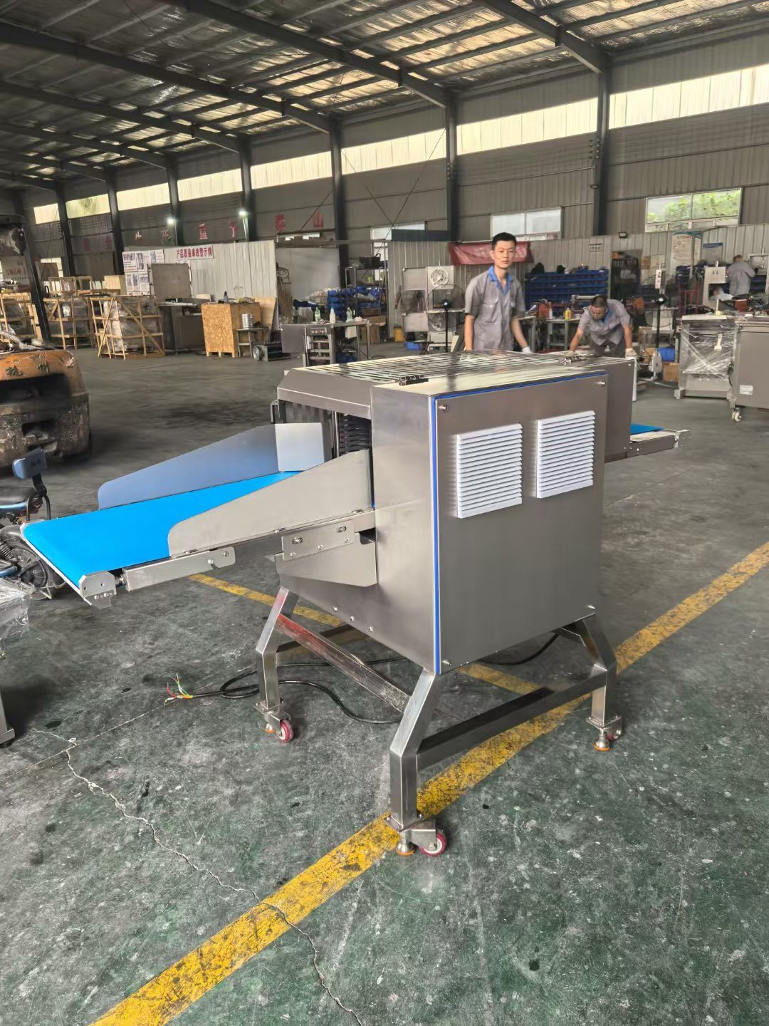 Fresh meat layering machine, fresh meat multi-layer slicing machine, fresh meat horizontal slicing machine, beef slicin