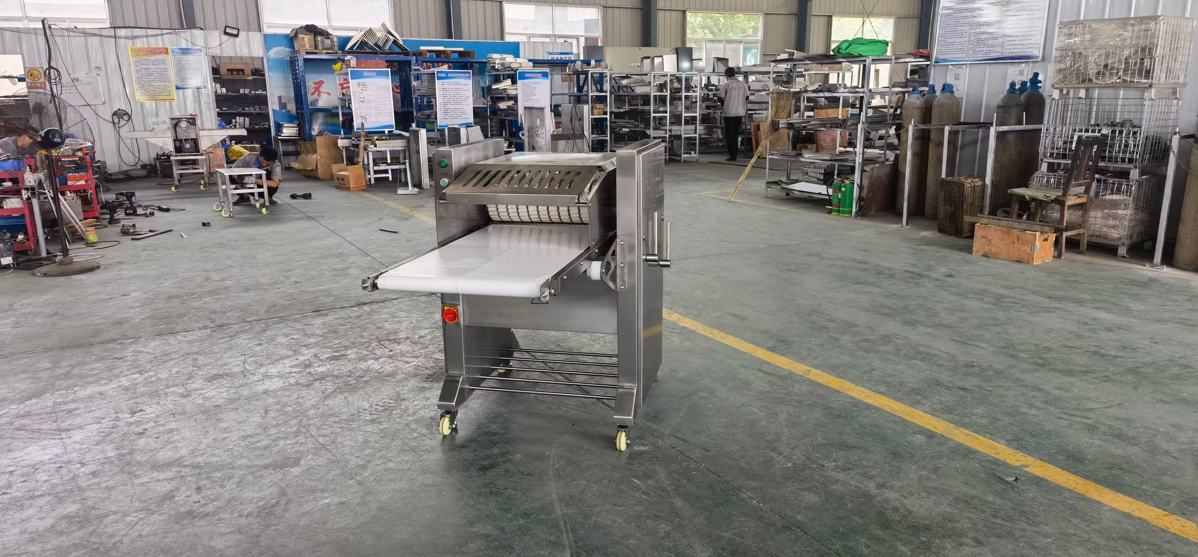 Fully automatic fresh meat skinning machine, large-scale meat skinning machine